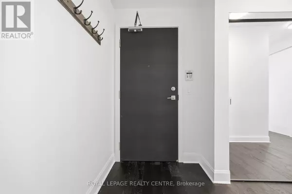 Toronto (mimico), ON M8V1A1,33 Shore Breeze DR West #2109