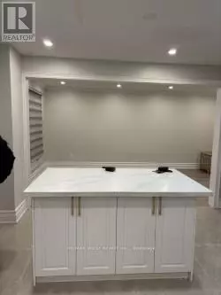 Brampton (fletcher's Creek South), ON L6Y4N5,23 MICHIGAN AVENUE