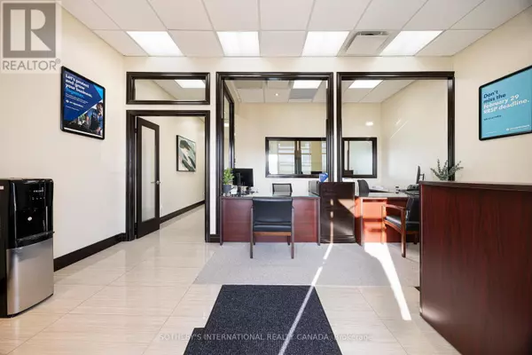 Mississauga (northeast), ON L4W0C2,1065 Canadian PL #114