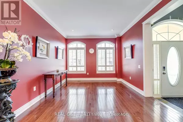 Oakville (br Bronte), ON L6L6V8,96 SPRING AZURE CRESCENT