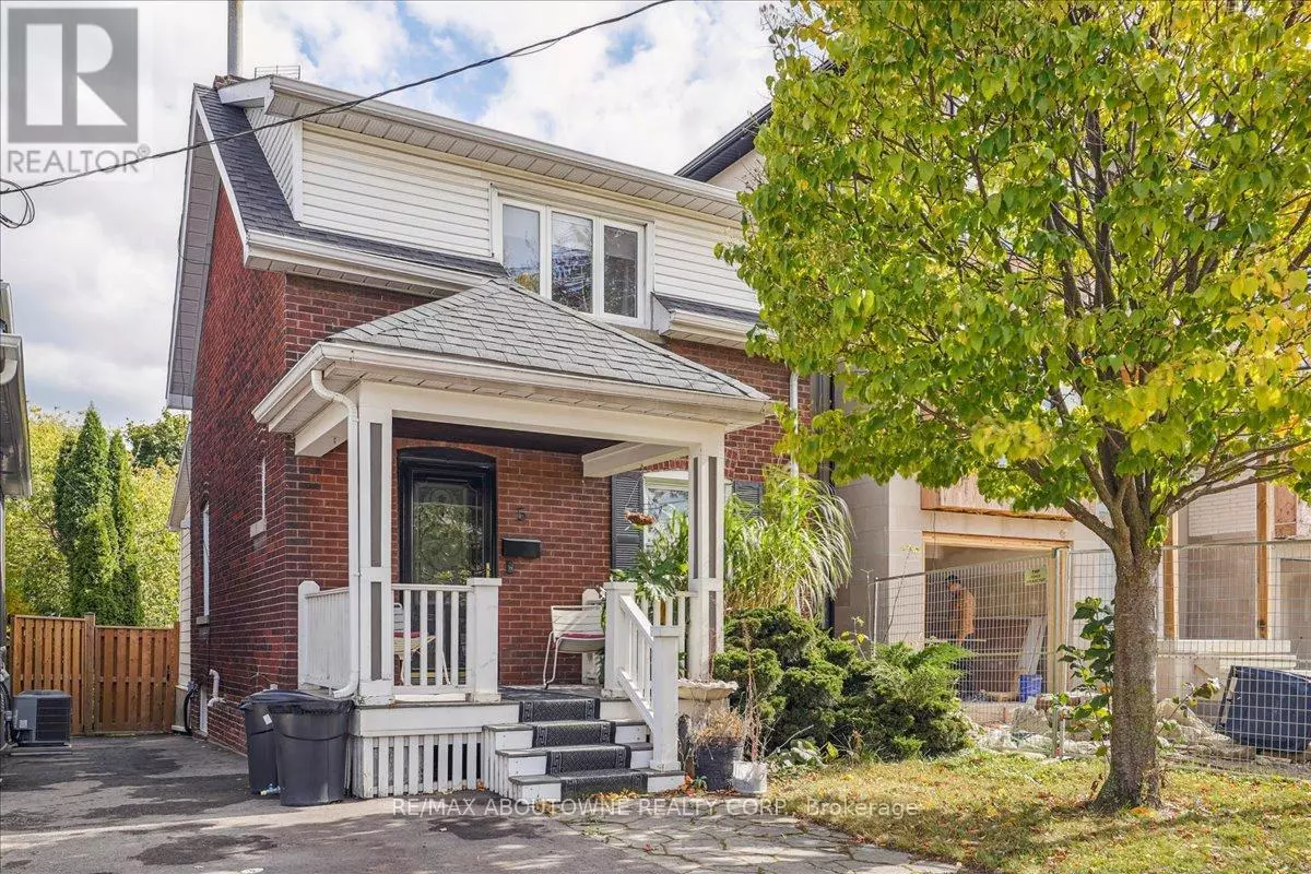 Toronto (mimico), ON M8Y2X4,5 MILTON STREET