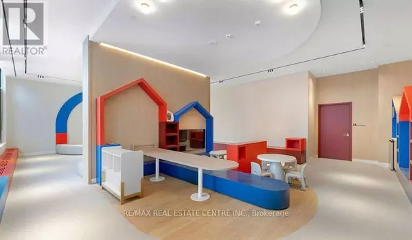 Mississauga (city Centre), ON L5B0P6,395 Square One DR #2308