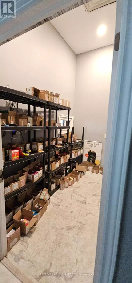 Brampton (brampton East Industrial), ON L6W3G4,144 Kennedy RD South #4