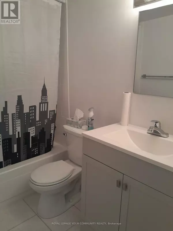 Toronto (glenfield-jane Heights), ON M3N2L5,5 Frith RD #404