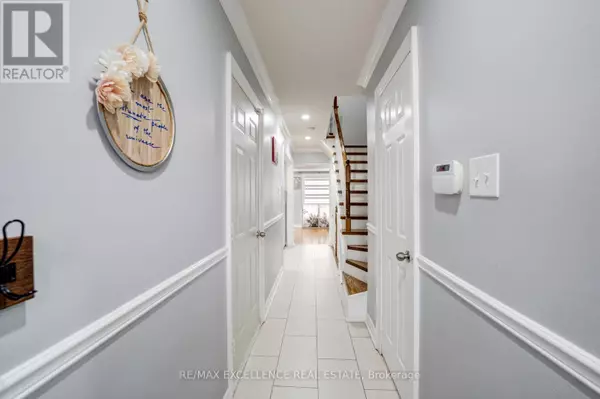 Brampton (fletcher's West), ON L6Y4Y6,82 CARRIE CRESCENT