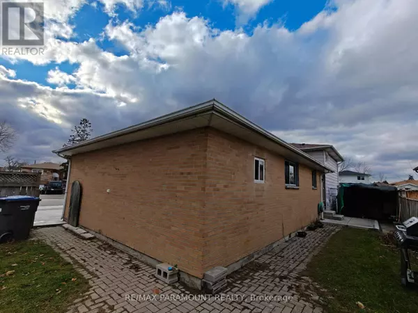 Mississauga (malton), ON L4T3E6,3447 MONICA DRIVE