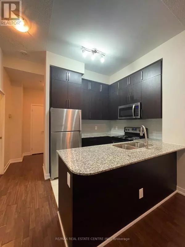 Toronto (west Humber-clairville), ON M9W0E7,840 Queens Plate #1007