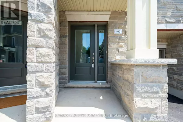 Mississauga (streetsville), ON L4M1X8,100 SALINA STREET