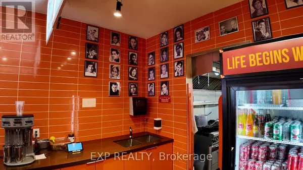 Mississauga (port Credit), ON L5G1C9,59 LAKESHORE ROAD E