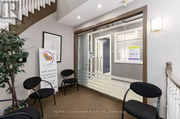 Mississauga (city Centre), ON L4Z1V9,53 Village Centre PL #204