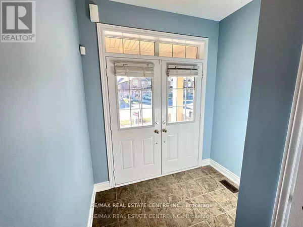 Brampton (credit Valley), ON L6X3A9,211 ELBERN MARKELL DRIVE