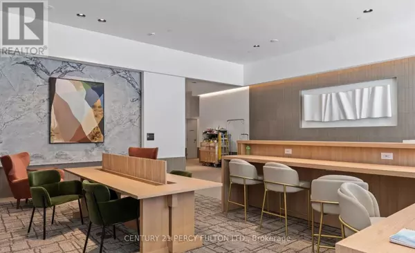 Mississauga (city Centre), ON L5B0C6,395 Square one DR #4211