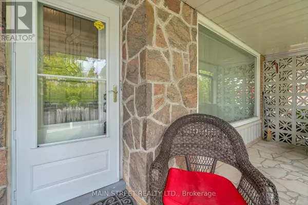 Toronto (islington-city Centre West), ON M8Z3C2,47 GRAYSTONE GARDENS