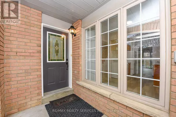 Brampton (sandringham-wellington), ON L6R1N6,15 SHADY PINE CIRCLE