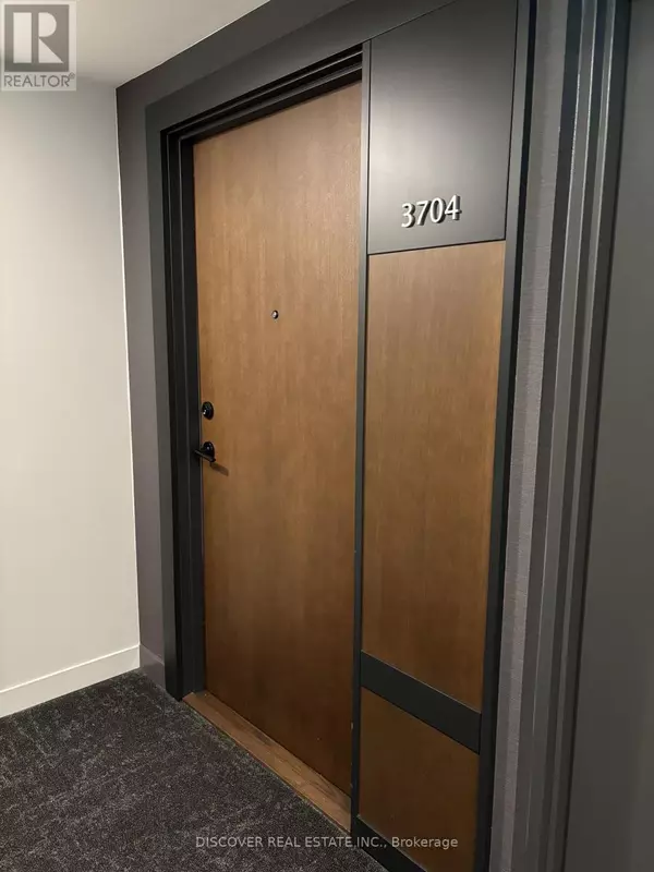 Mississauga (city Centre), ON L5B0L4,4065 Confederation Pkwy #3704