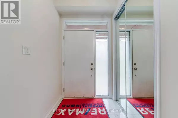 Oakville (go Glenorchy), ON L6M1R7,3334 CARDING MILL TRAIL