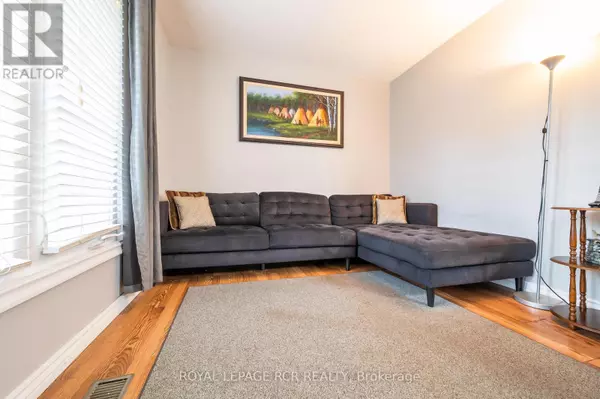 Orangeville, ON L9W2P4,39 JOHN STREET