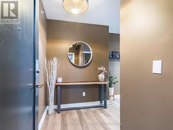 Mississauga (hurontario), ON L5R0G6,5033 Four Springs AVE #0514