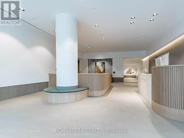 Mississauga (city Centre), ON L5B0P6,395 Square one DR #2307