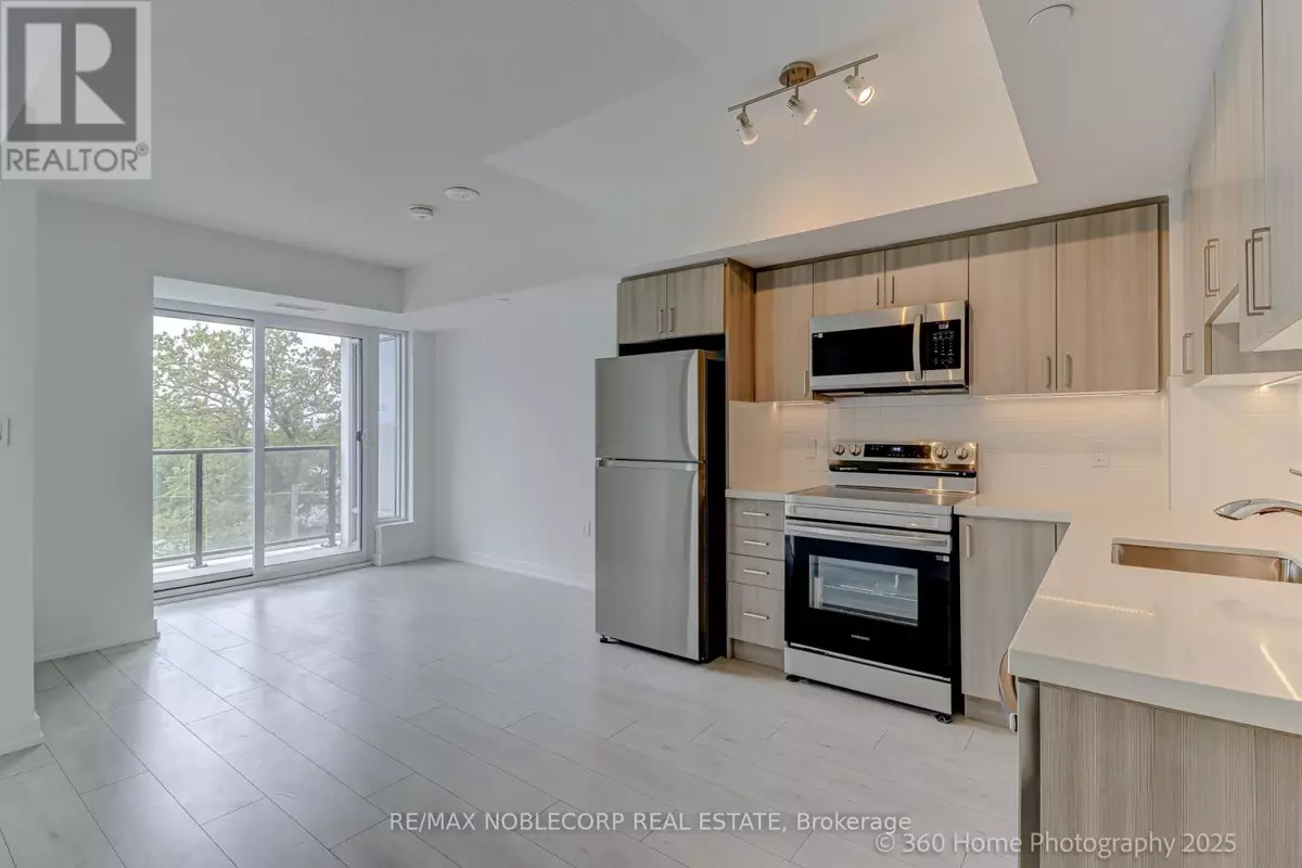 Toronto (yorkdale-glen Park), ON M6B0B1,556 Marlee AVE #508