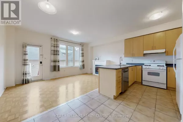 Toronto (york University Heights), ON M3J0C1,70 Haynes AVE #UPPER