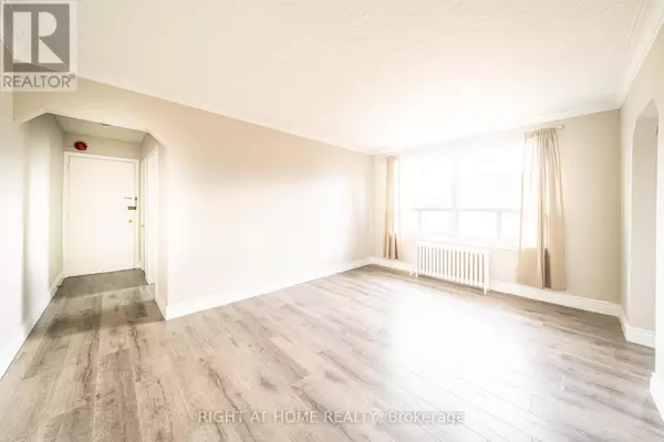 Mississauga (port Credit), ON L5H1H3,352 Lakeshore RD West #9