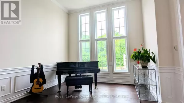 Brampton (credit Valley), ON L6X2Y4,39 DALMENY DRIVE