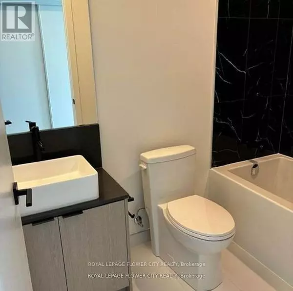 Toronto (dovercourt-wallace Emerson-junction), ON M6H0E3,1285 Dupont ST #1807