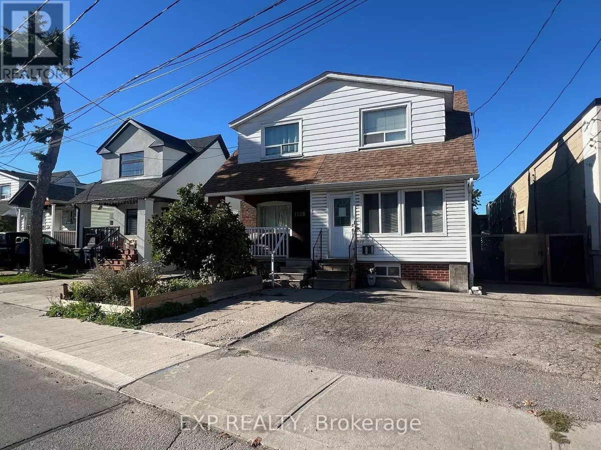 Toronto (briar Hill-belgravia), ON M6B1C4,1126 ROSELAWN AVENUE