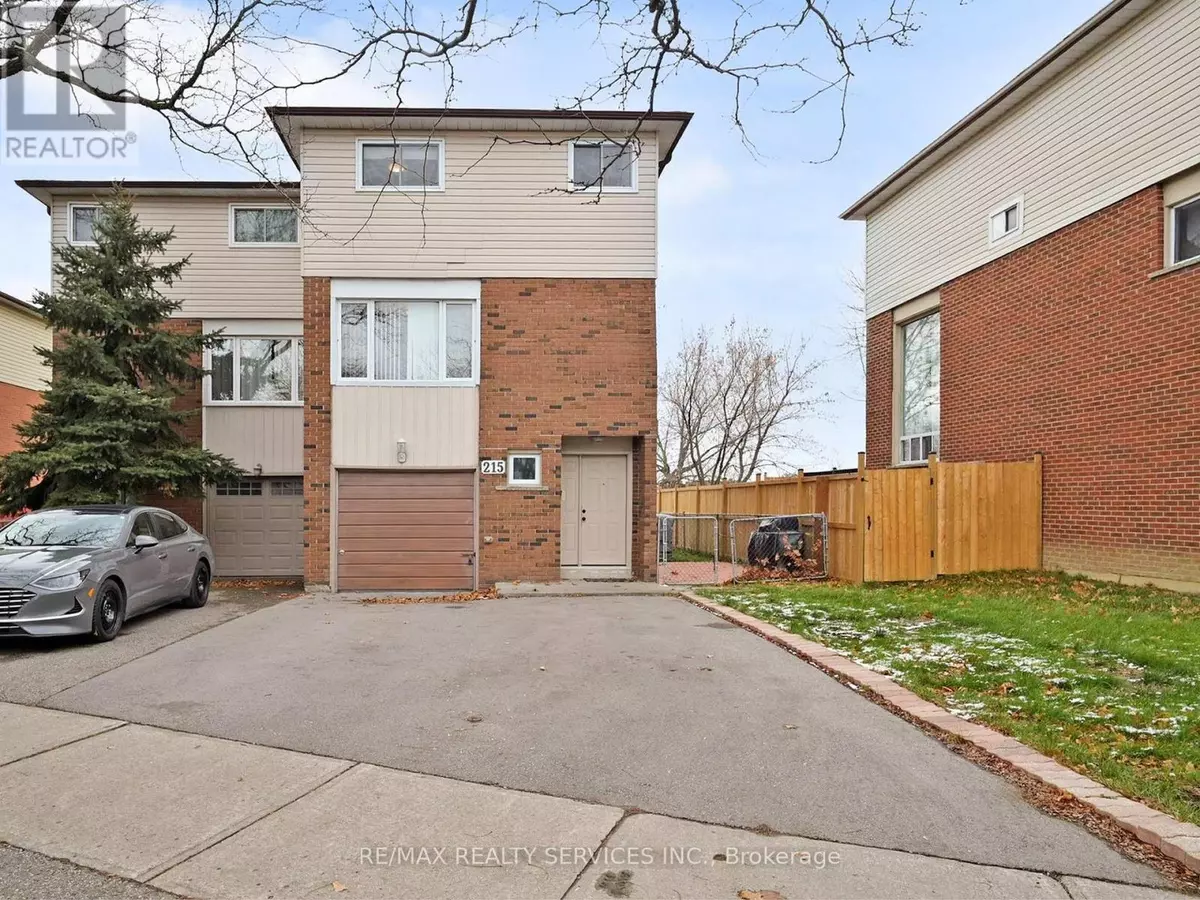 Brampton (brampton North), ON L6V3B2,215 KINGSWOOD DRIVE