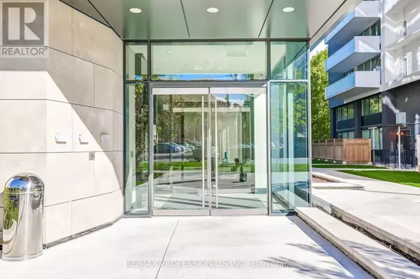 Toronto (edenbridge-humber Valley), ON M9A0E8,293 The Kingsway #223