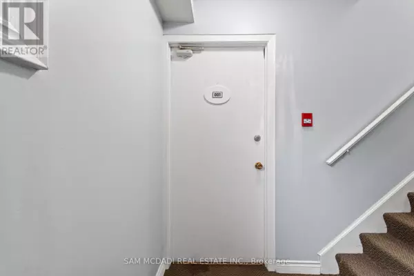 Orangeville, ON L9W2G4,15 Faulkner ST #1