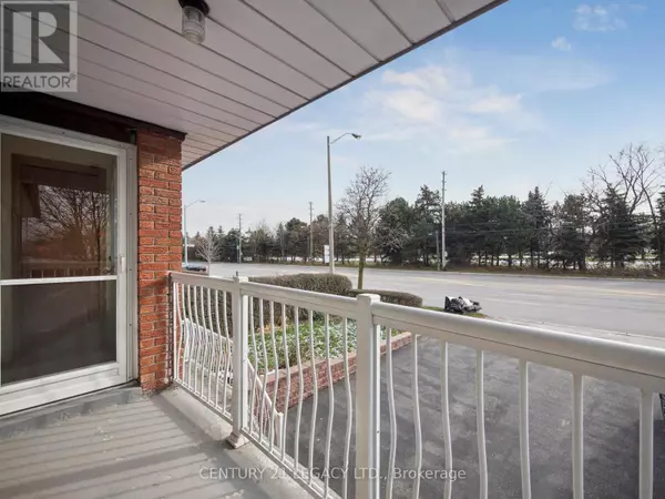 Toronto (glenfield-jane Heights), ON M3N1A5,2152 SHEPPARD AVENUE W