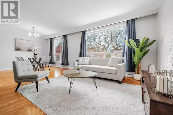 Toronto (yorkdale-glen Park), ON M6A2R2,57 HIGHLAND HILL