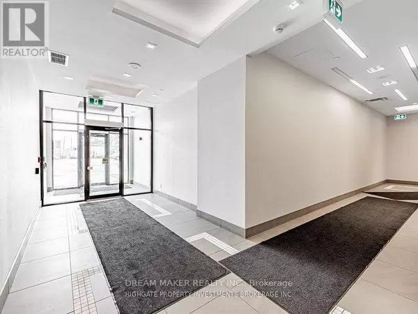 Toronto (yorkdale-glen Park), ON M6A1S5,16 MCADAM AVENUE