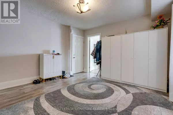 Toronto (mimico), ON M8Y1A5,20 Portland ST #Main