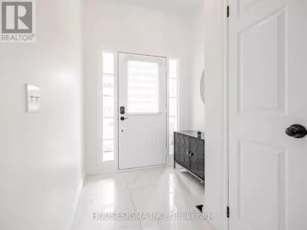 Mississauga (churchill Meadows), ON L5M7E6,5677 RALEIGH STREET