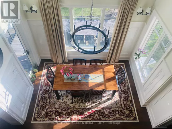 Oakville (oo Old Oakville), ON L6J3T9,177 WATSON AVENUE