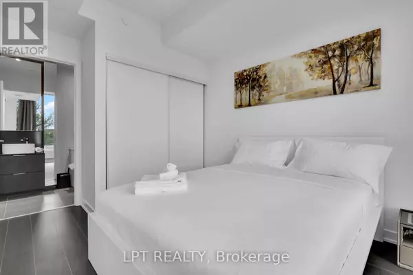 Mississauga (port Credit), ON L5G0E1,28 Ann ST #223