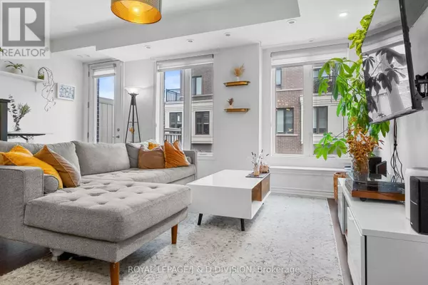 Toronto (long Branch), ON M8W0B1,120 Long Branch AVE #TH4