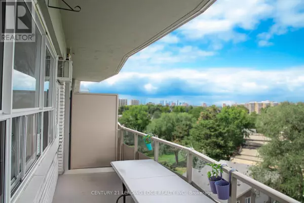 Toronto (york University Heights), ON M3J1B2,80 Grandravine DR #917