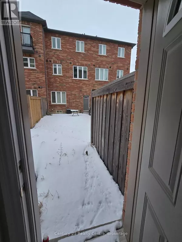 Brampton (heart Lake East), ON L6Z0B4,5 SHIFF CRESCENT