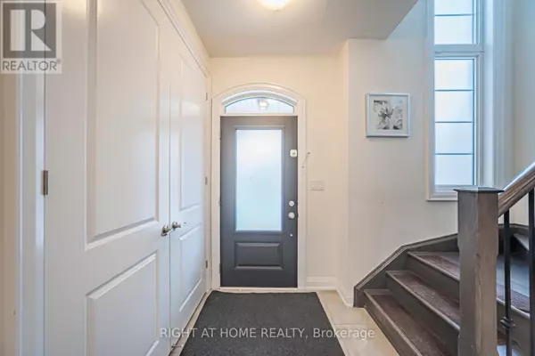 Oakville (go Glenorchy), ON L6L0M8,166 FOWLEY DRIVE