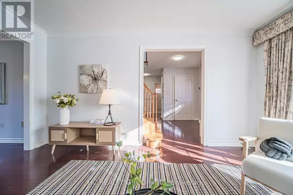 Oakville (wc Wedgewood Creek), ON L6H5M4,2066 PINEVIEW DRIVE