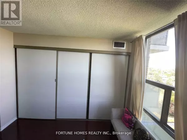 Brampton (queen Street Corridor), ON L6T3X8,4 Kings Cross RD #1201