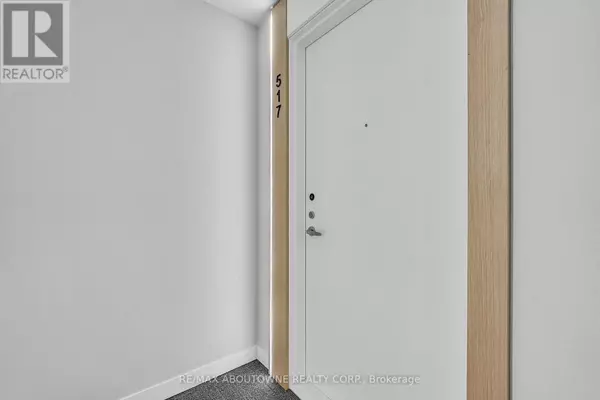 Mississauga (port Credit), ON L5H0B2,251 Masonry WAY #517