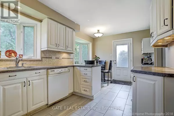 Brampton (central Park), ON L6S2W1,16 MASSEY STREET