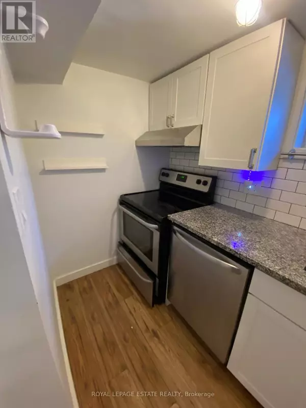 Toronto (high Park-swansea), ON M6R1Y7,67 Boustead AVE #Bsmt Apt