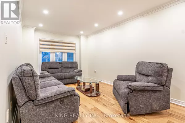 Brampton (sandringham-wellington), ON L6R1E1,202 FERNFOREST DRIVE