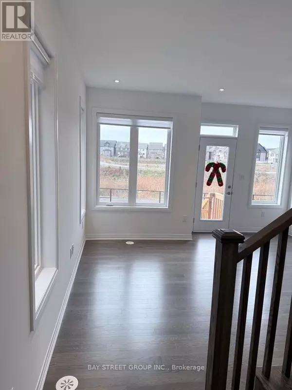 Oakville (go Glenorchy), ON L6M5S8,3210 CRYSTAL DRIVE